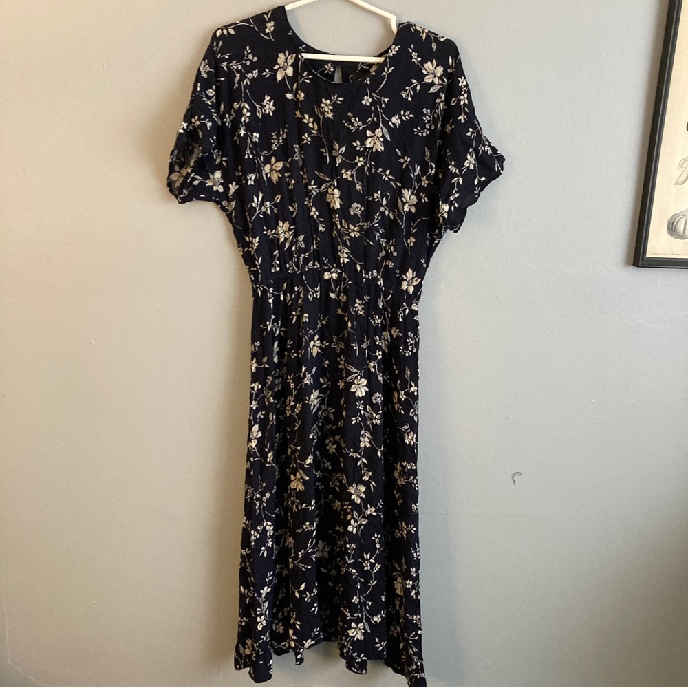 Scarlet maxi dress fit and flare navy blue floral size m vintage made in Canada